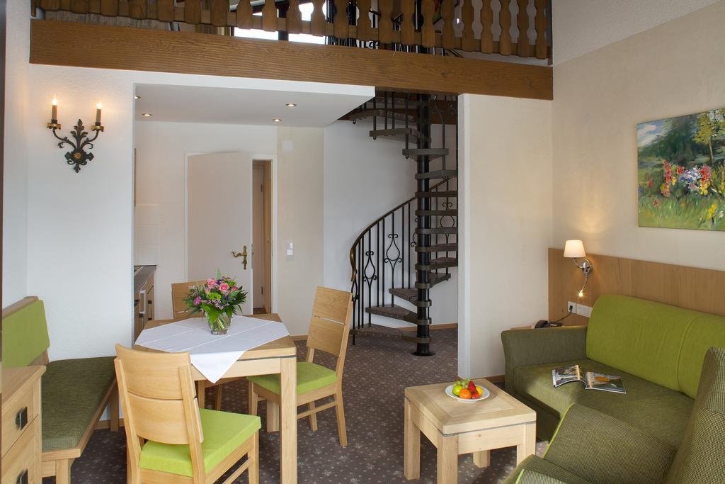 Interest Vitalhotel - Partnerbetrieb Von Oberstaufen Plus ภายนอก รูปภาพ